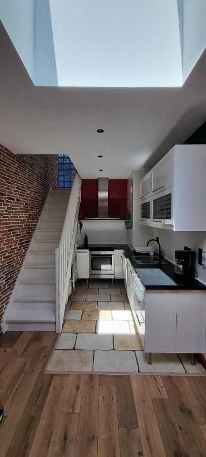 Ferienwohnung Chambre D'Hotes Sde, Wc Prive Climatise Dans Loft 80M2 Espace Commun Avec Les Habitants Salon Et Cuisine Toulon Exterior foto