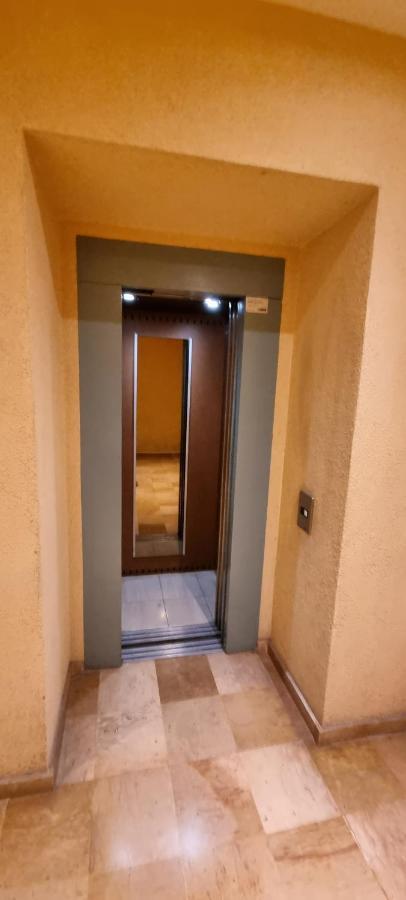 Ferienwohnung Chambre D'Hotes Sde, Wc Prive Climatise Dans Loft 80M2 Espace Commun Avec Les Habitants Salon Et Cuisine Toulon Exterior foto